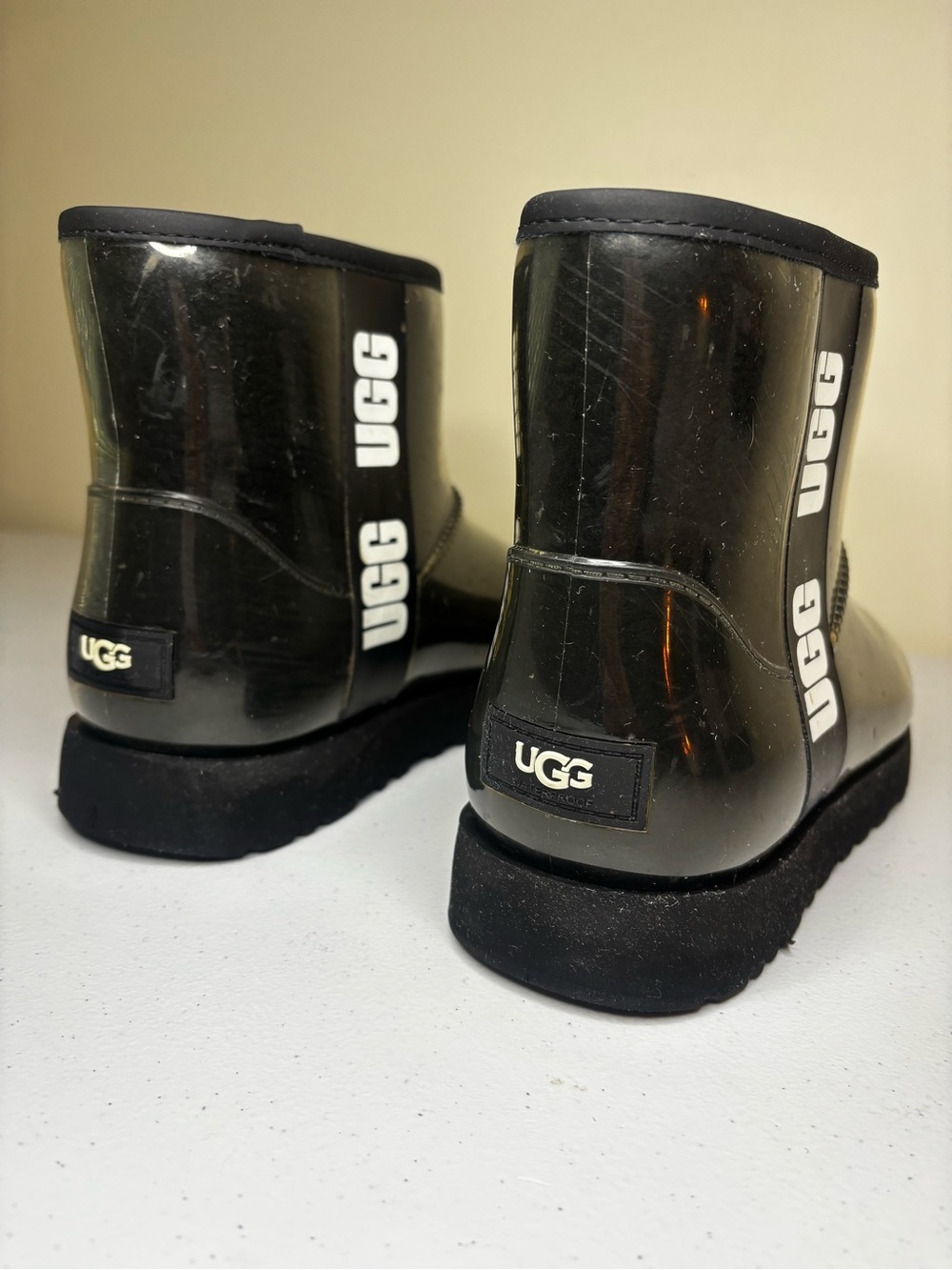 UGG Classic Clear Mini Waterproof Boots Black White Size 9 - Picture 5 of 7
